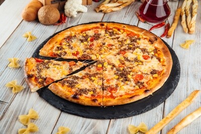 Nr.25 Pizza Bolognese