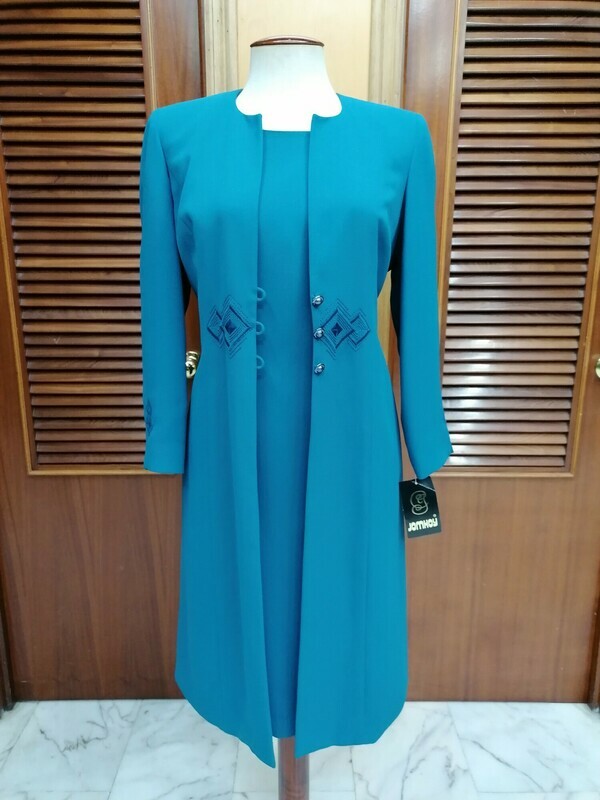 VESTIDO Y ABRIGO VESTIR