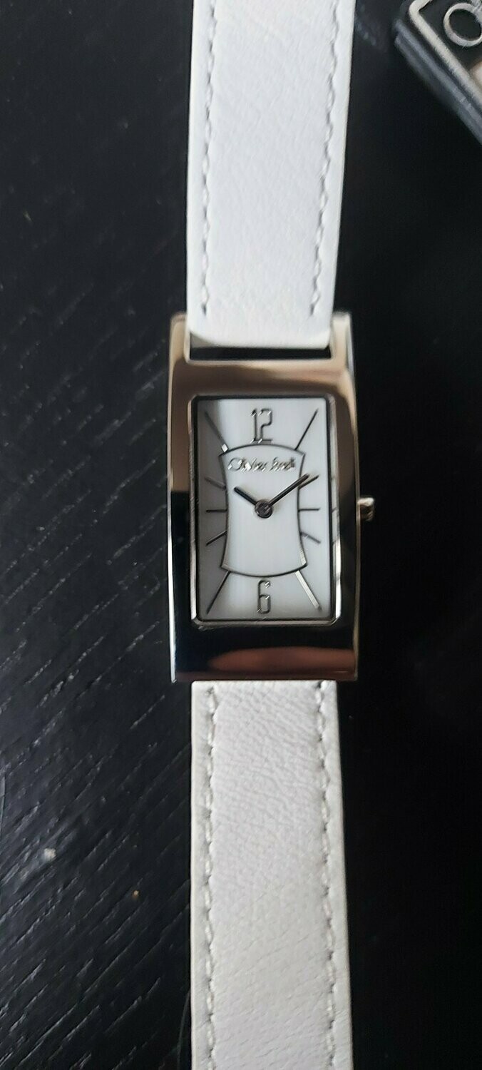 Olivier Strellie ...Nieuw ! ... klassevol damesuurwerk aan spotprijs (uit faling)