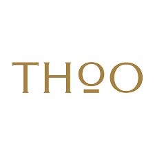 Logo mit goldenem Schriftzug ,,ThoO"