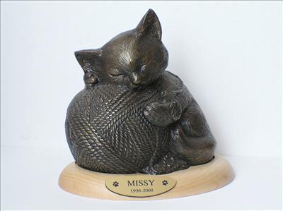 Precious Kitty Urn Bronze with Base