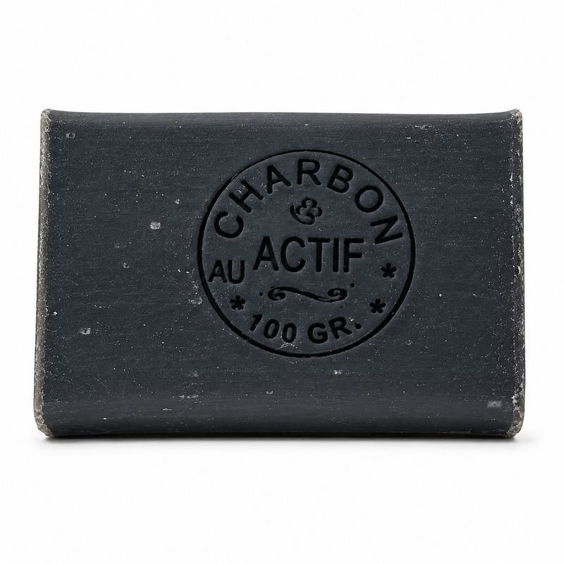 Savon au charbon actif