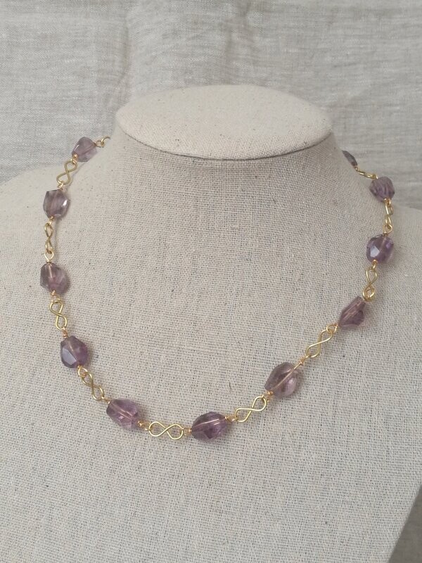 Collier en Améthystes et maille 8