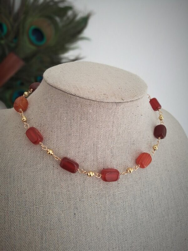 A Pompei (variation) Collier en Cornaline et perles dorées