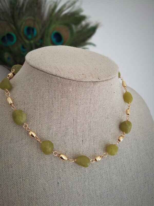 A Pompei (variation) Collier en Péridot et perles olive dorées