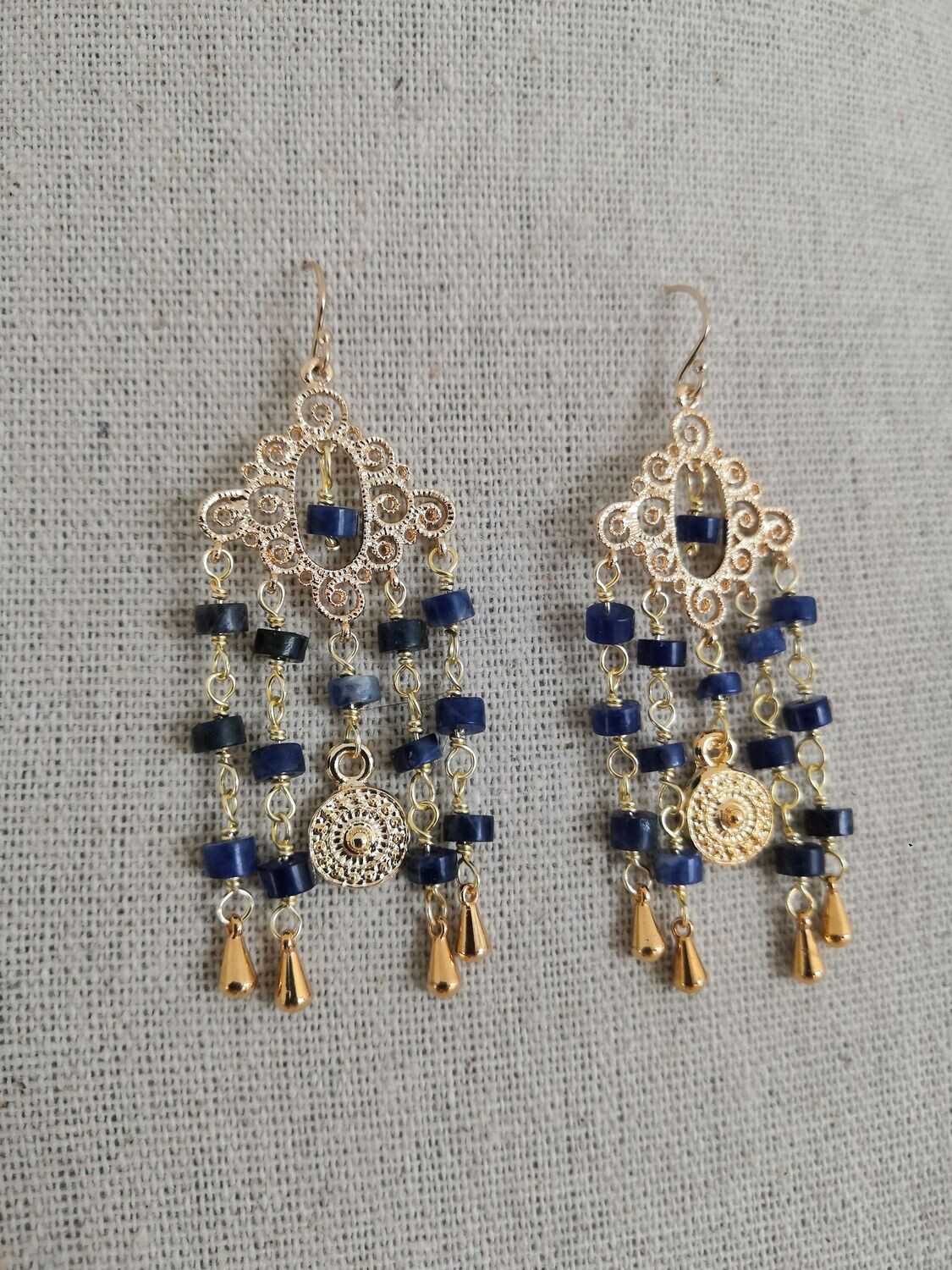 Pendants d'oreille étrusques en Sodalite