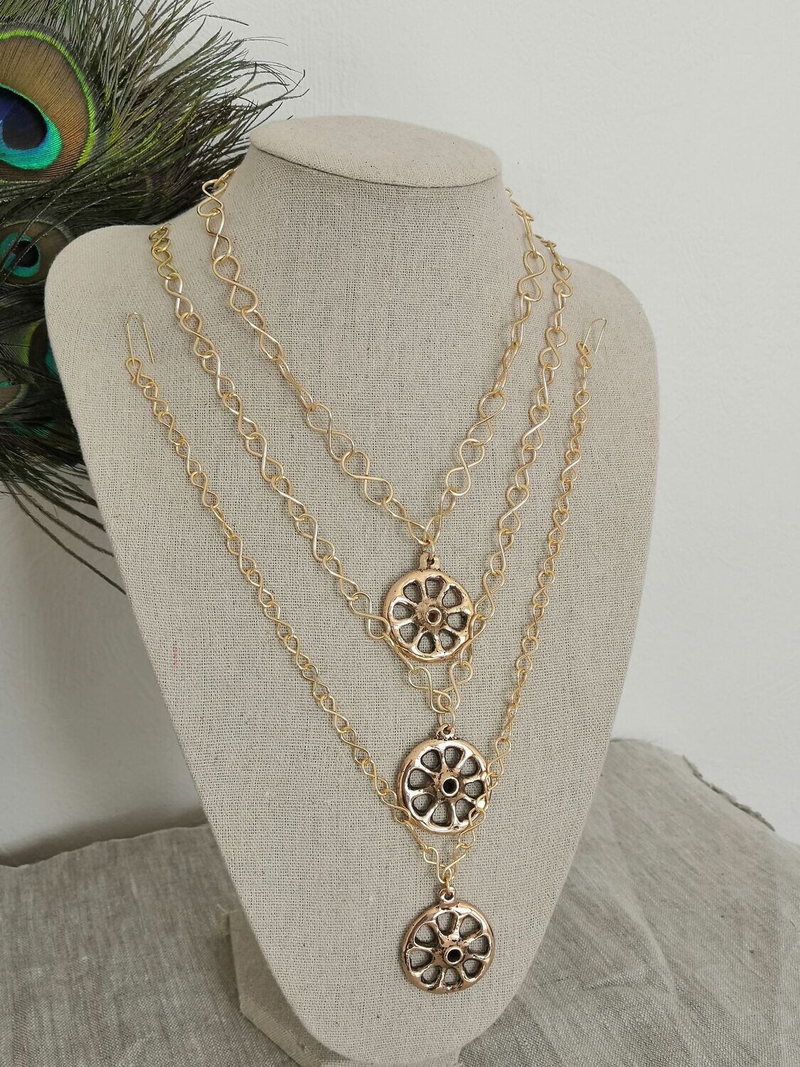 A Pompei, Collier maillons 8 pendentif roue