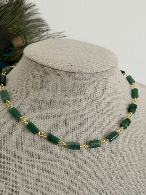 A Pompei, Collier simple en émeraudes