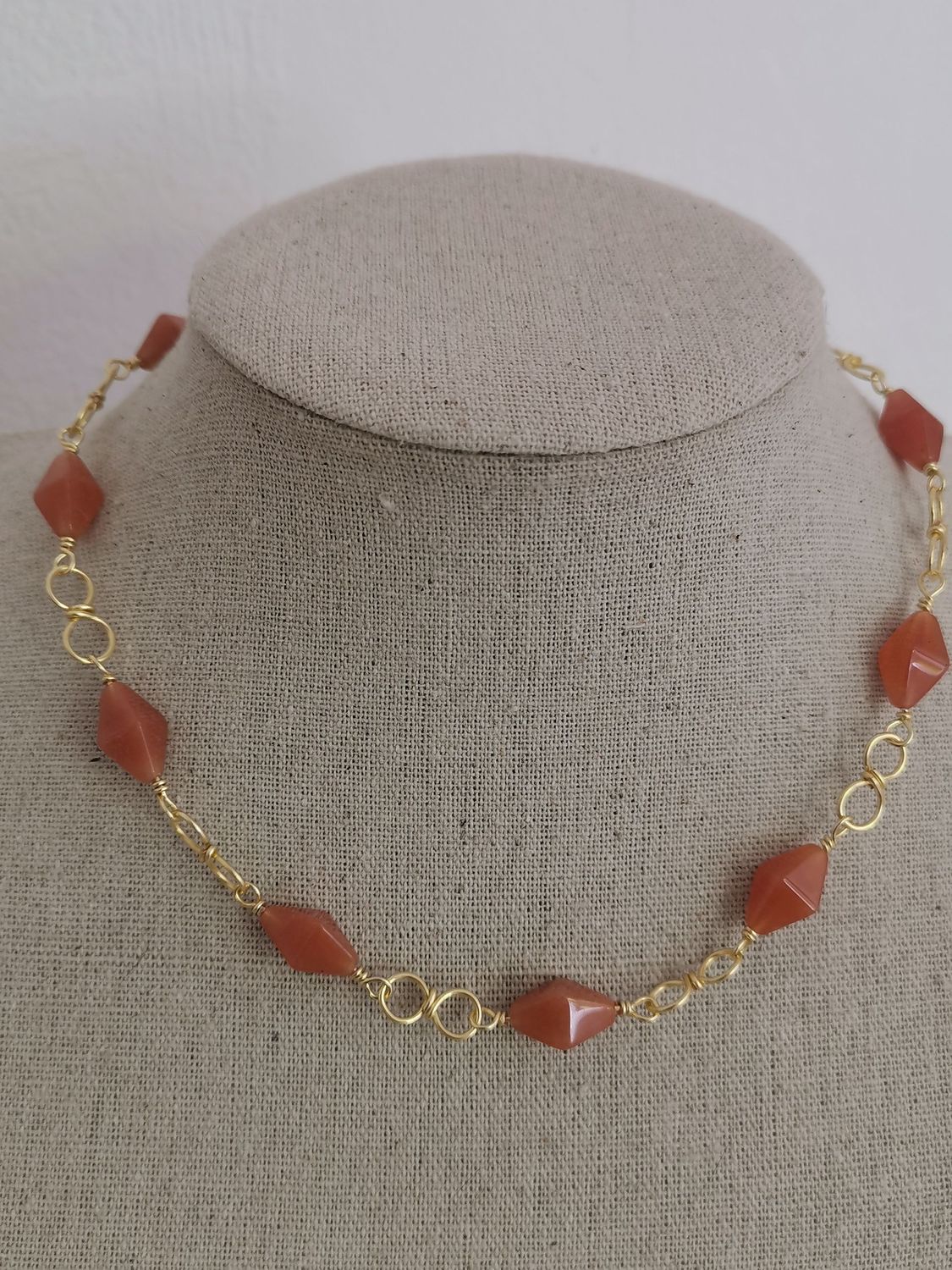 A Vasio, collier en Aventurine rouge