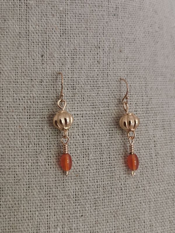 A Vasio, pendants d'oreille  en Cornaline et perles côtelées