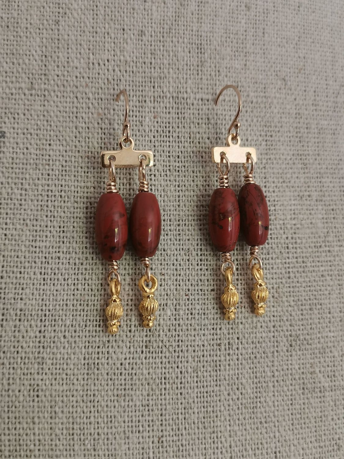 A Vasio, boucle d'oreille double pendants en Jaspe rouge