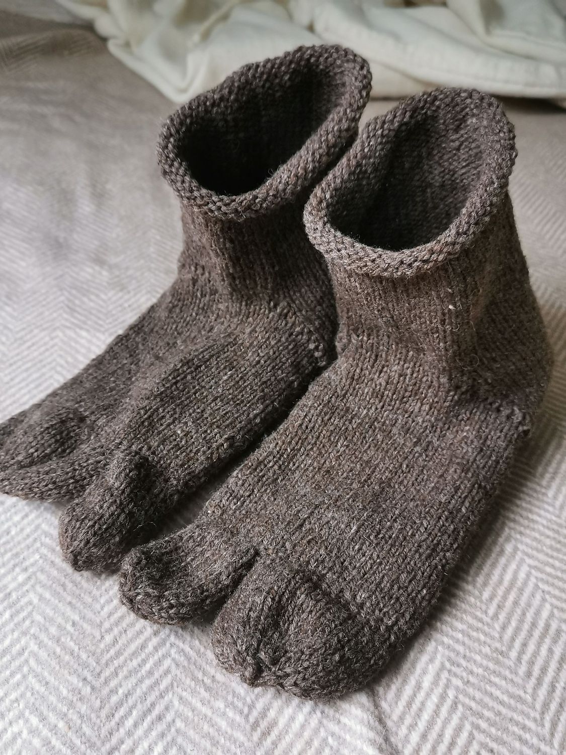 Chaussettes coptes à orteils séparés (sur commande)