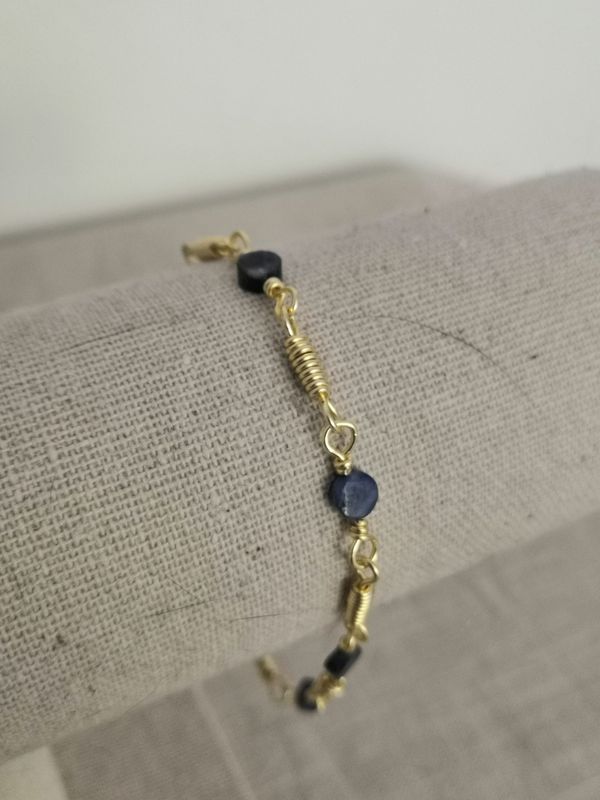 A Nemausus (variation), Bracelet maillons et Sodalite