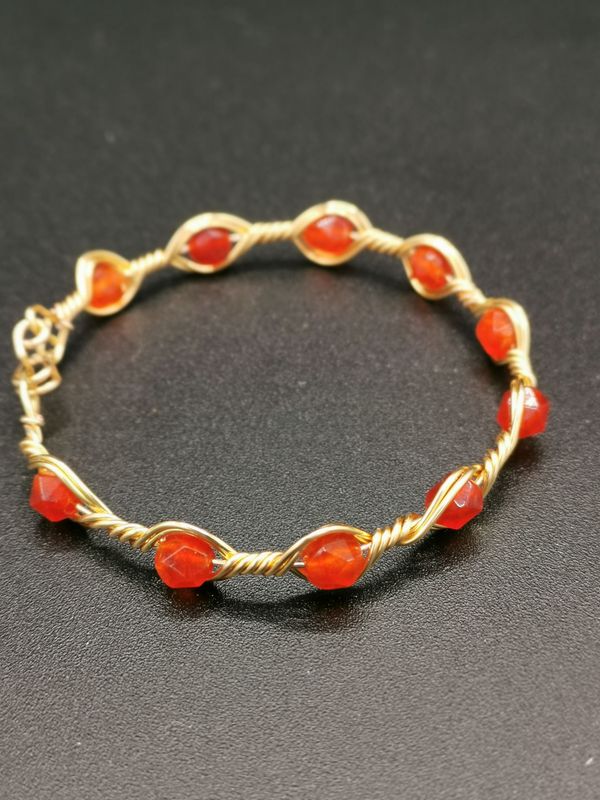 Bracelet enroulé 4 fils  avec Cornaline