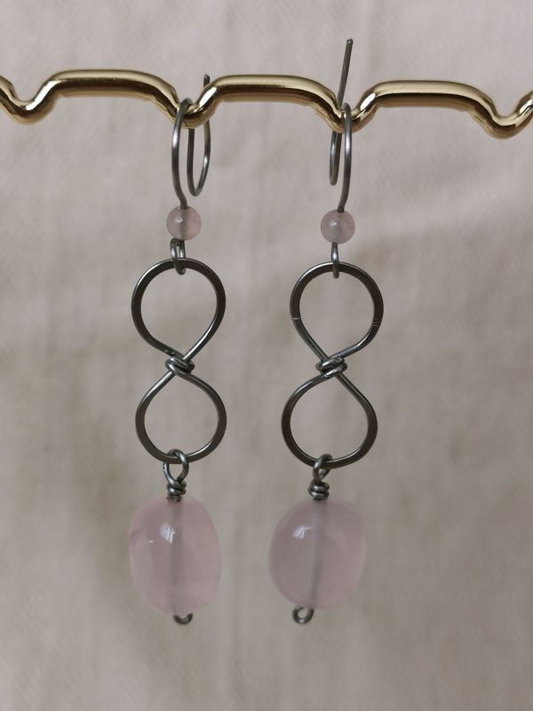 Boucle d'oreille infini Lemniscatus en Quartz rose