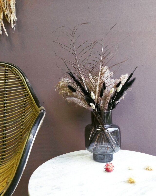 Vaas met boeket smokey grey