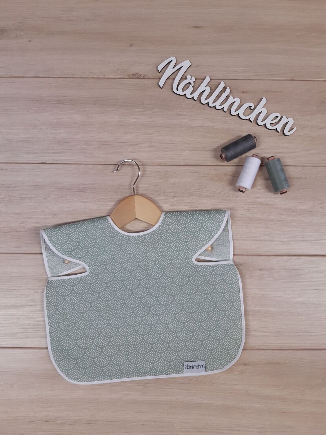 abwaschbares Lätzchen Bögen mint