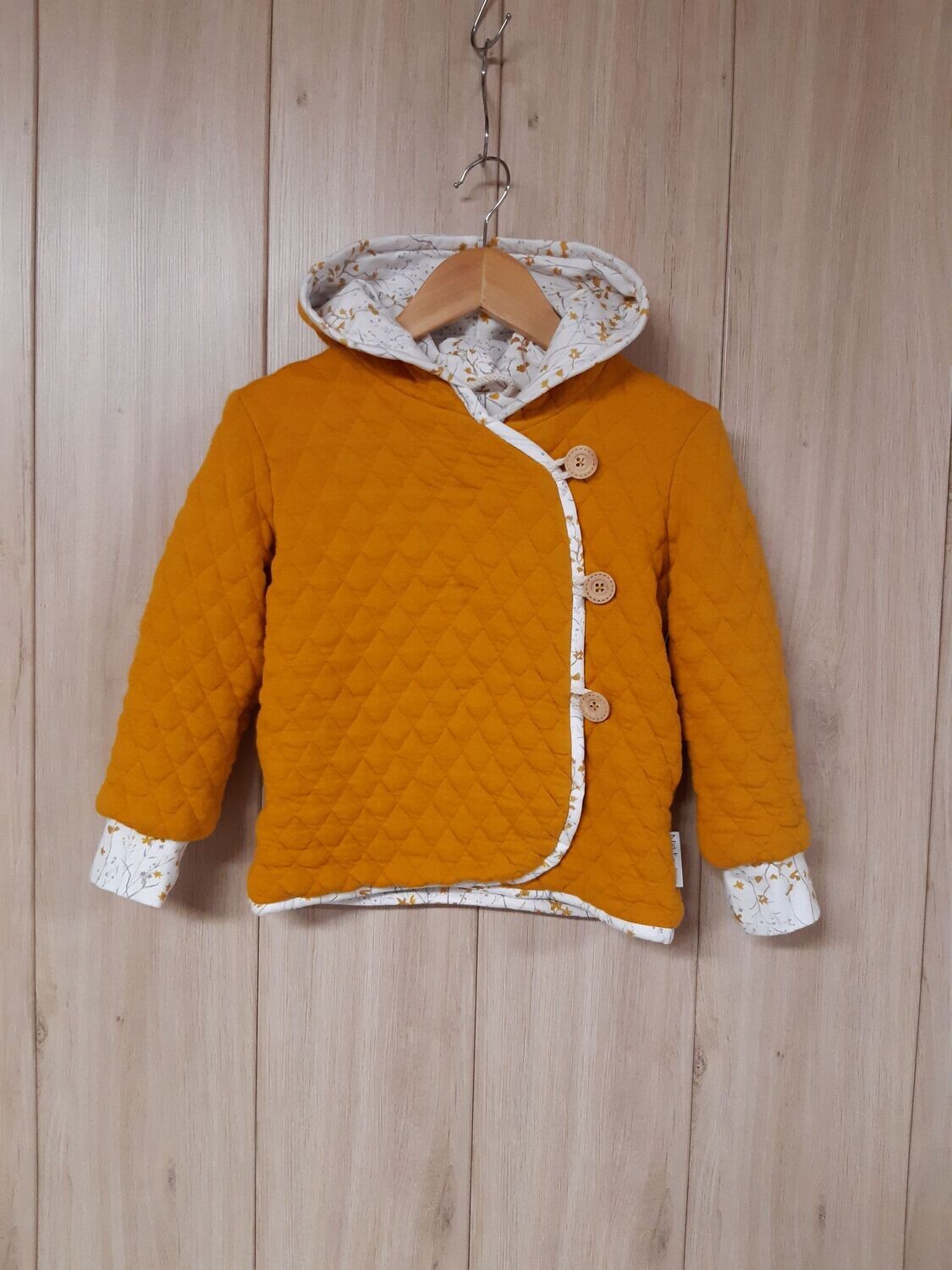 gefütterte Steppjacke Zweige senfgelb - Größe 110