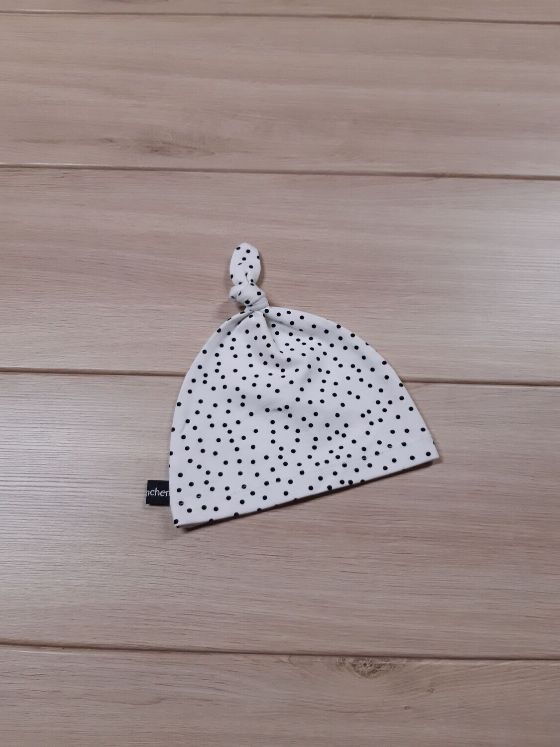 dünne organic Knotenmütze Dotties schwarz/weiß - ca. 38-40cm