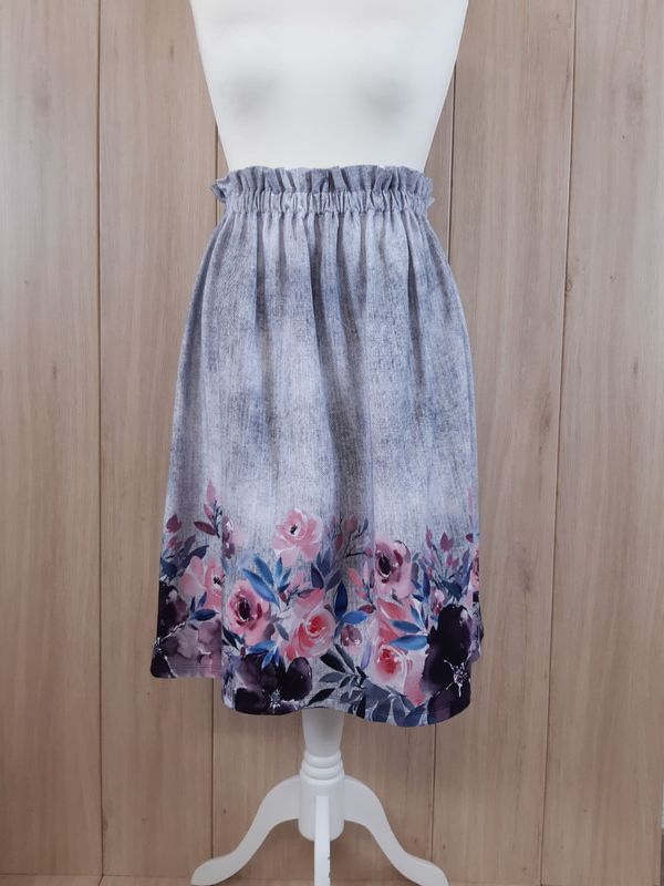 organic Rock Jeansoptik Blumen beere - Größe 40/42 organic Rock Jeansoptik Blumen beere - Größe 40/42