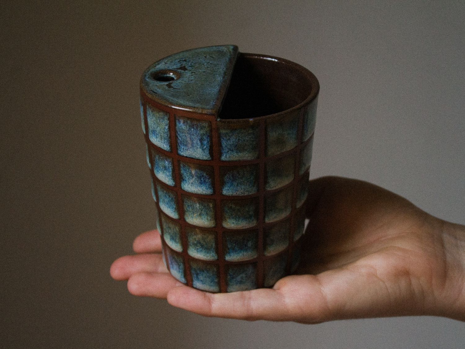 CHECKERED travel cup
