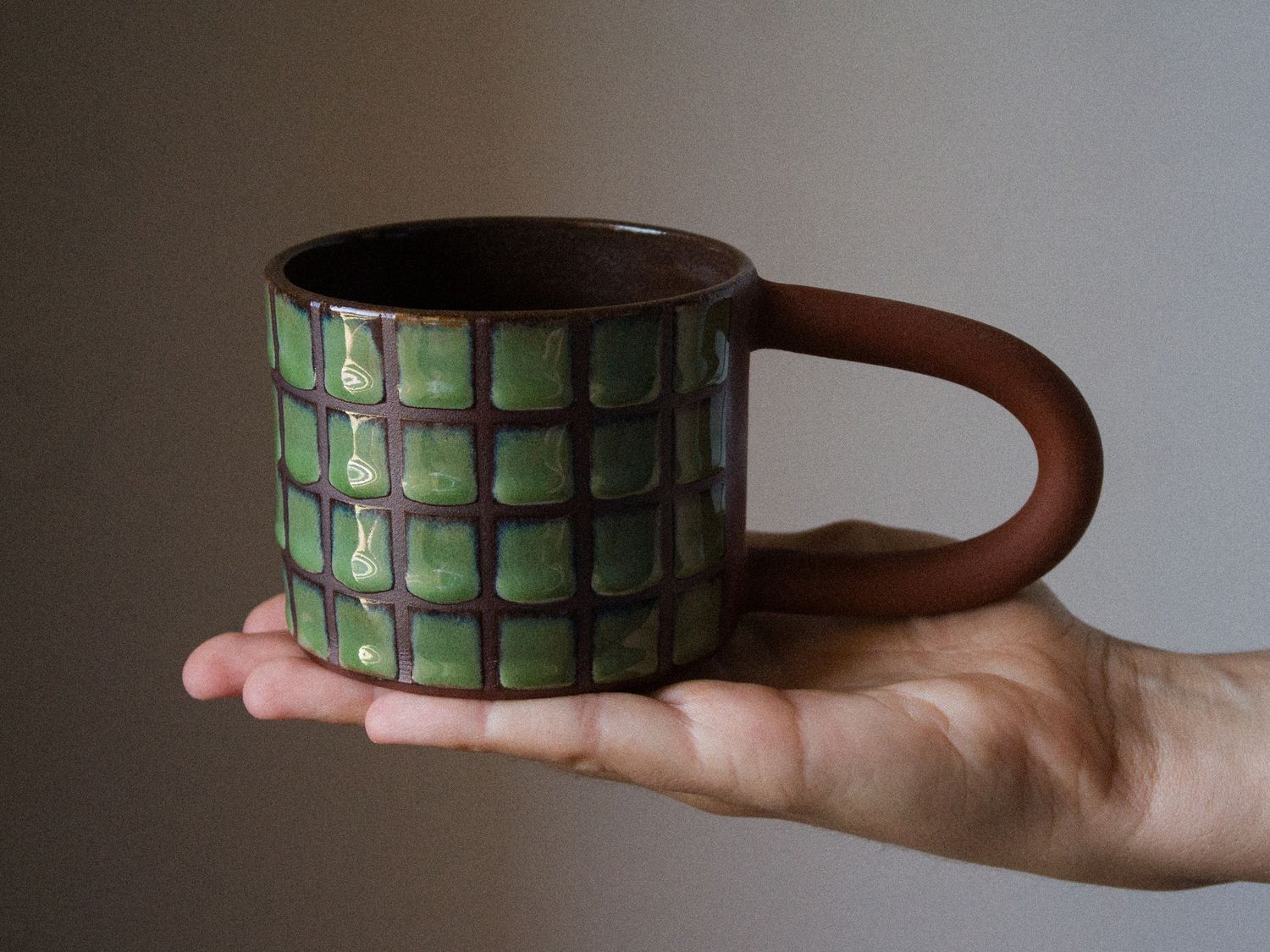 CHECKERED glaze mug