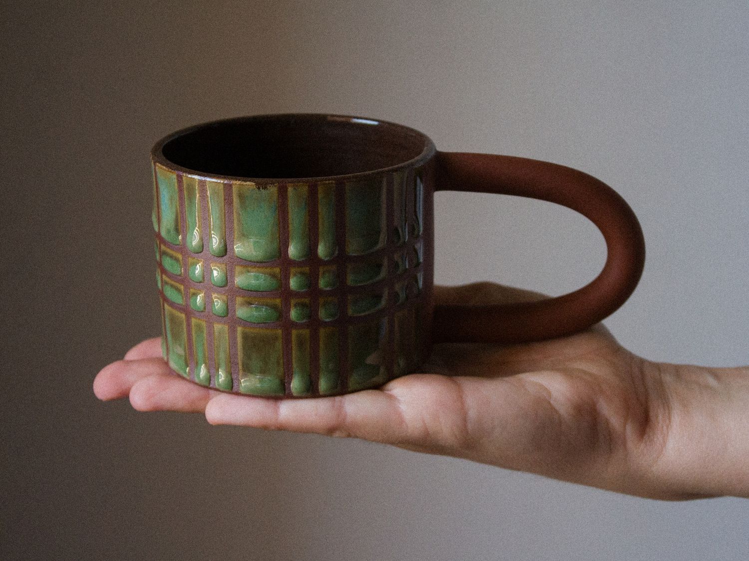 CHECKERED glaze mug