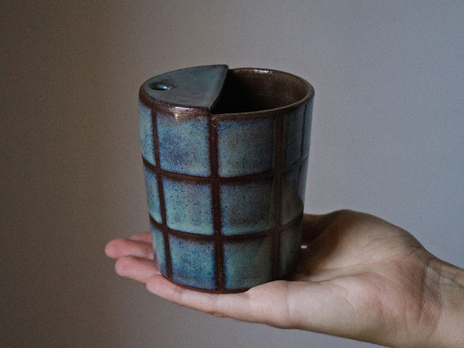 CHECKERED travel cup