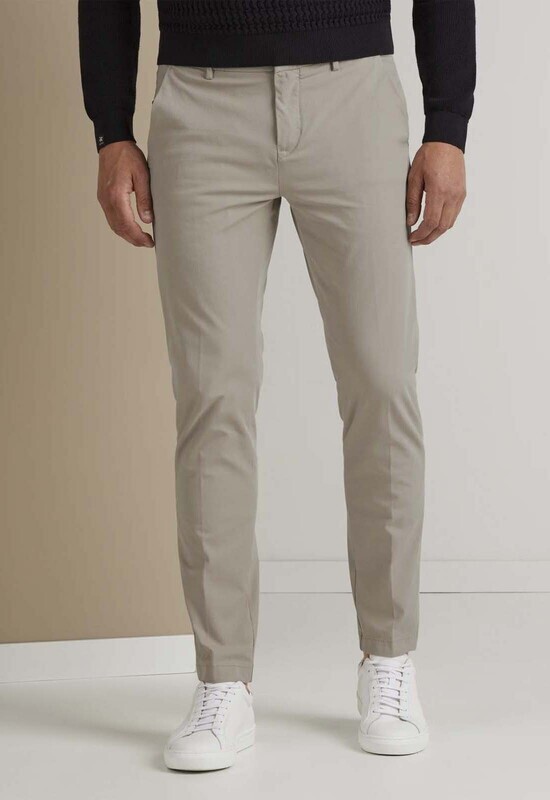 Vanguard | V12 slim fit chino