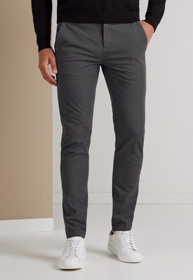 Vanguard | V12 slim fit chino