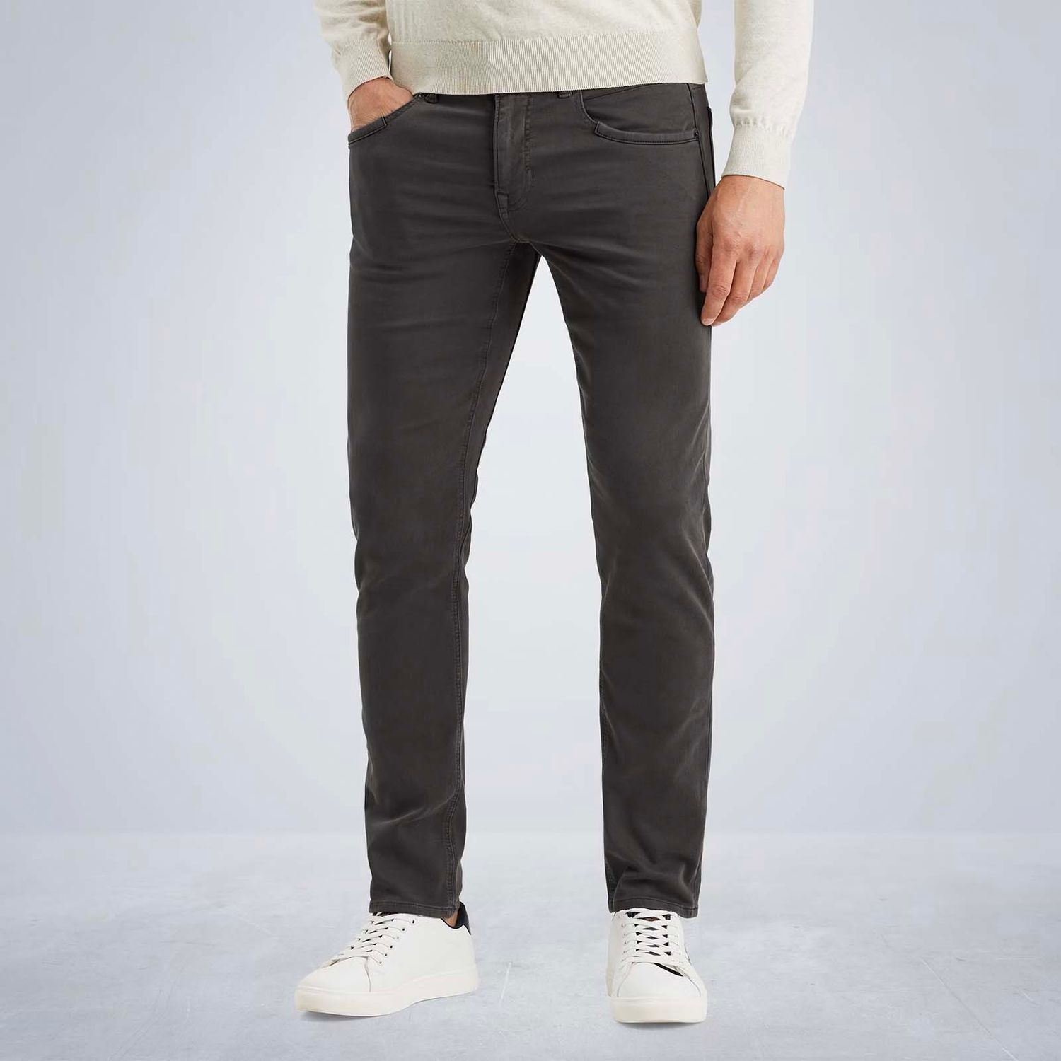 PME Legend | Tailwheel slim fit broek van colored denim PTR2408605-9114