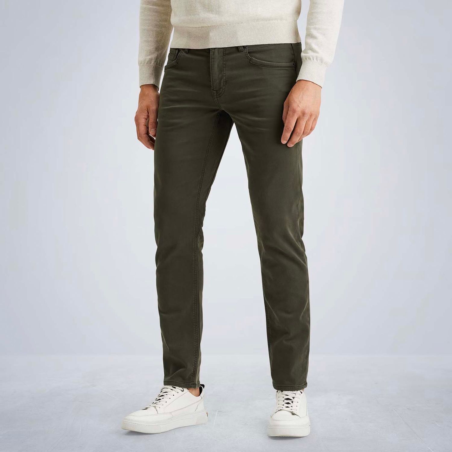 PME Legend | Tailwheel slim fit broek van colored denim PTR2408605-6448