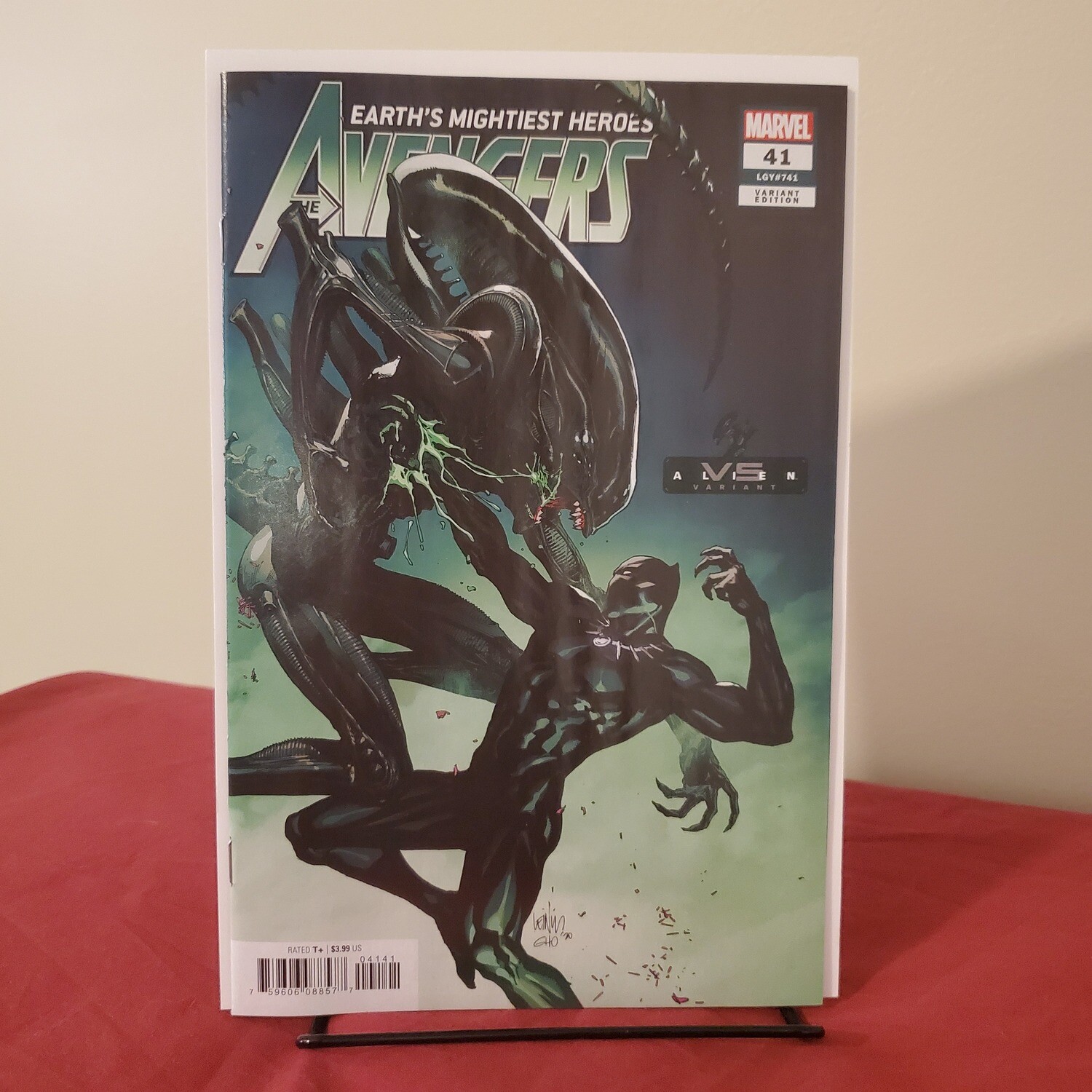Avengers #41 NM- Aliens Variant