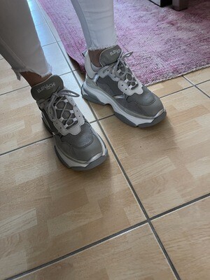 Elena Iachi Sneaker grau