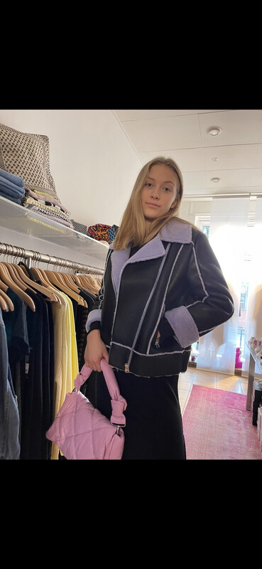 Felljacke von Stand Studio Felljacke von Stand Studio