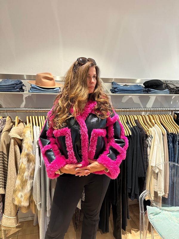 Stand Studio Fakefur Jacke schwarz pink Stand Studio Fakefur Jacke schwarz pink