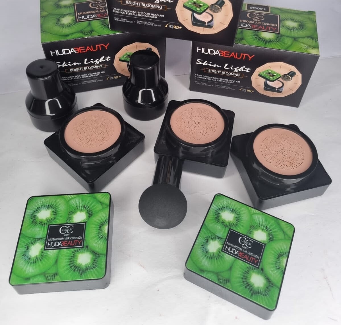 BASE DE MAQUILLAJE BASE DE MAQUILLAJE