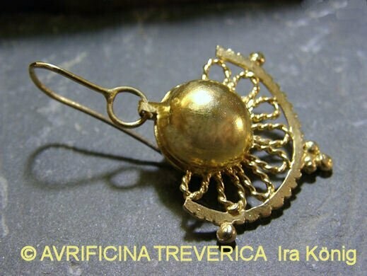 boucles d oreilles hellenistiques boucles d oreilles hellenistiques