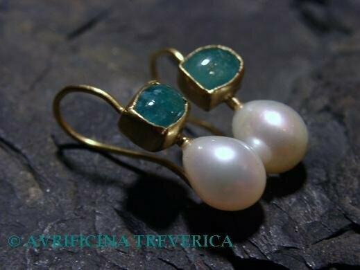 roman 2nd century earrings Cologne roman 2nd century earrings Cologne