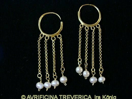 Early byzantine earrings with pearl drops