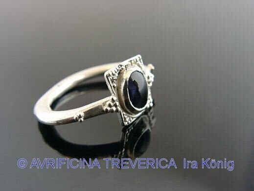 roman 1st century ring with blue cabochon roman 1st century ring with blue cabochon