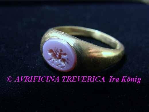 roman signet ring with  lion