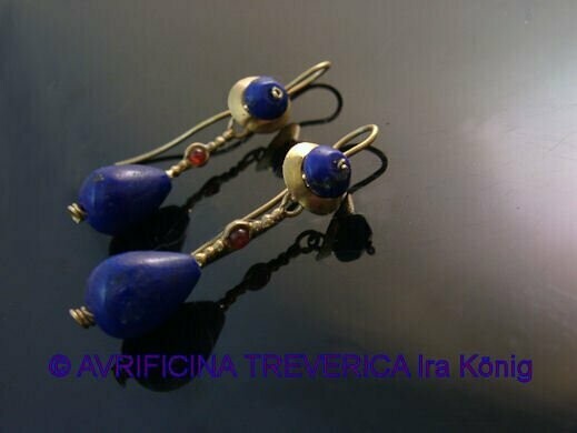 roman 2nd century lapis earrings from Lyon roman 2nd century lapis earrings from Lyon