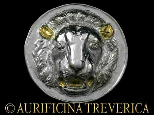 Phalère romaine de Lauersfort avec un lion Phalère romaine de Lauersfort avec un lion