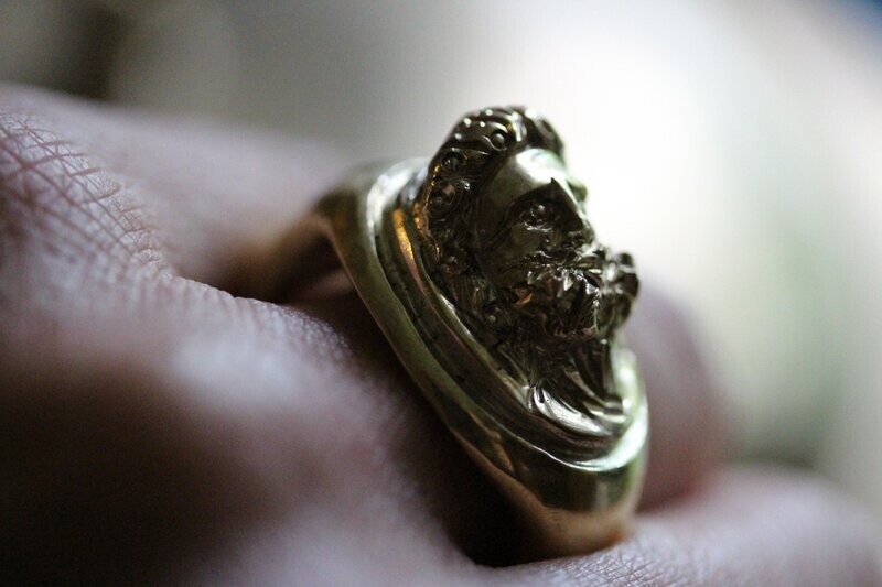 bague lourde Zeus Petescia bague lourde Zeus Petescia