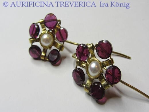 roman 3rd century flower earrings Bonn roman 3rd century flower earrings Bonn