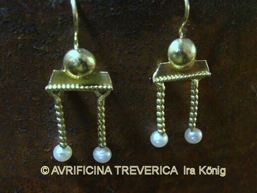 roman baretta earrings from Pompeii roman baretta earrings from Pompeii