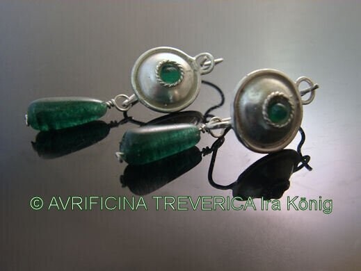 roman chalcedone earrings 1st and 2nd century AD roman chalcedone earrings 1st and 2nd century AD