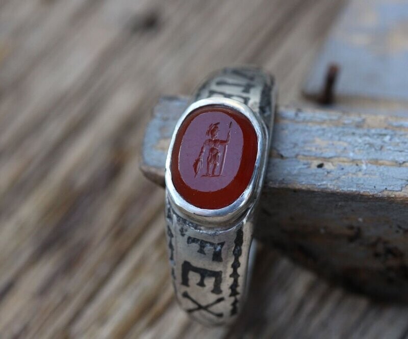 roman signet ring Utere Felix