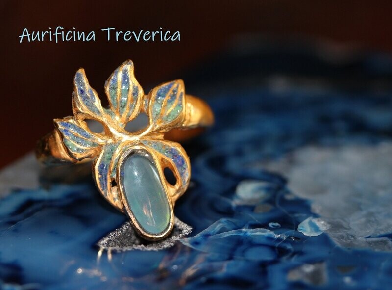 Belle Epoque opal ring Lalique